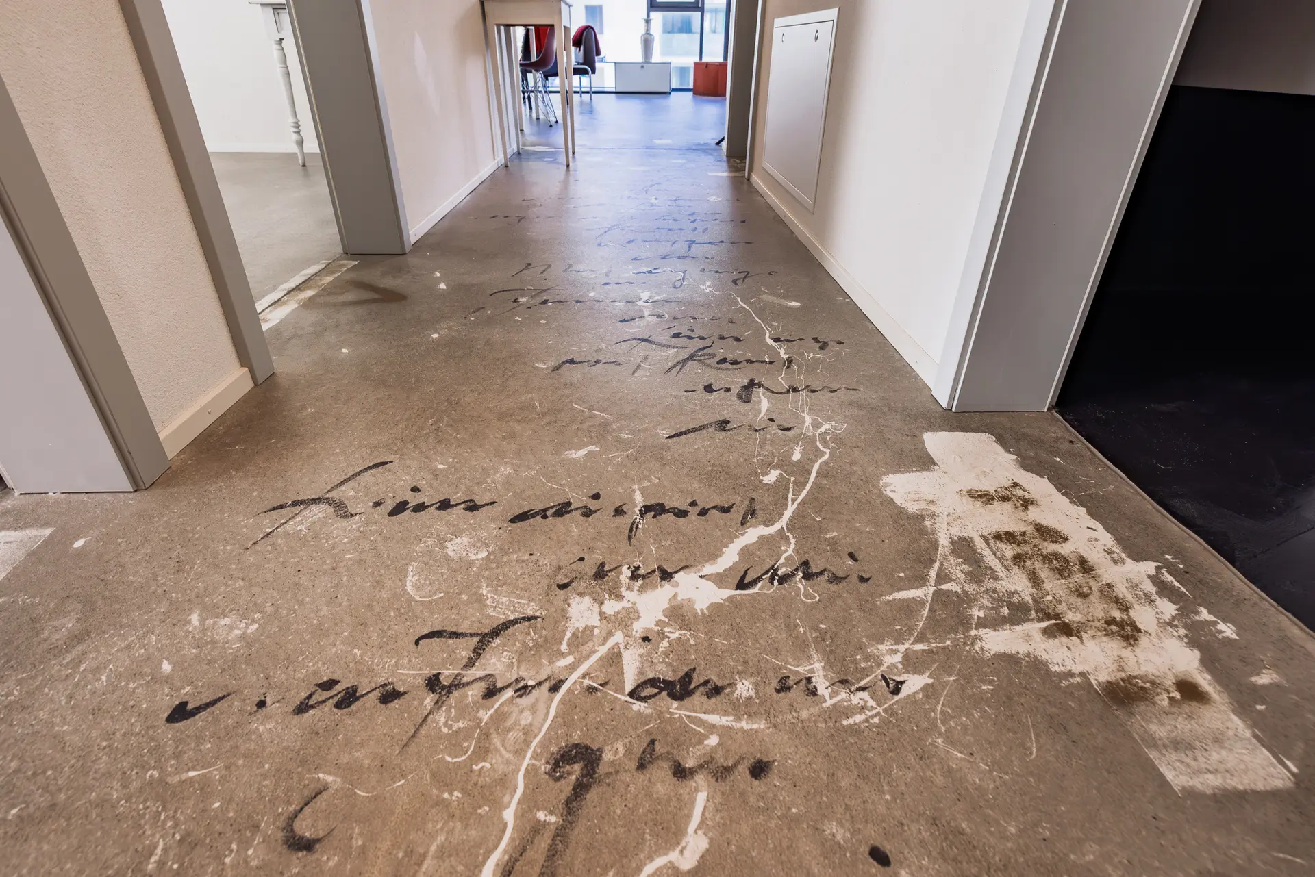 The lettered floor as a design feature