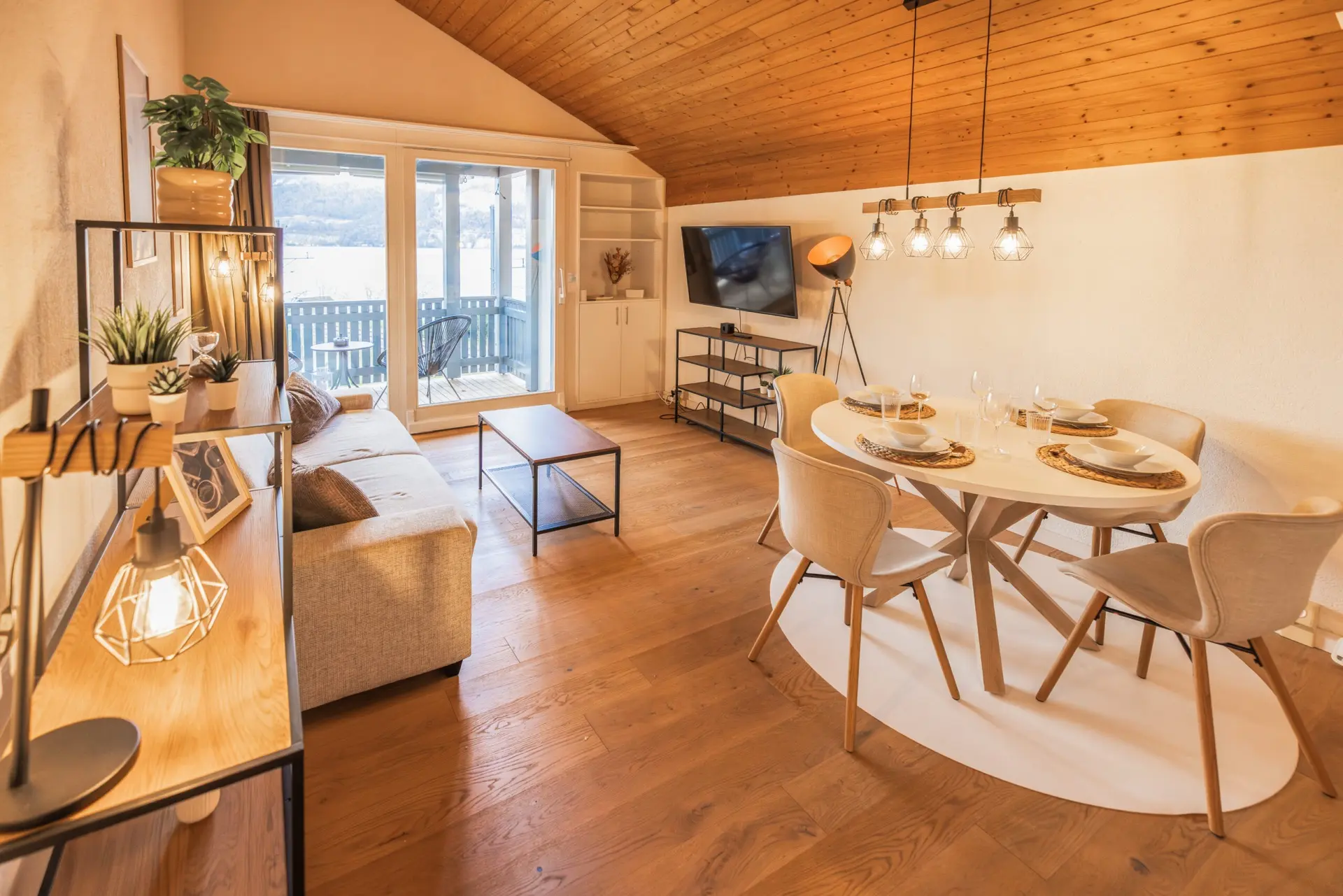 Surfers Lodge