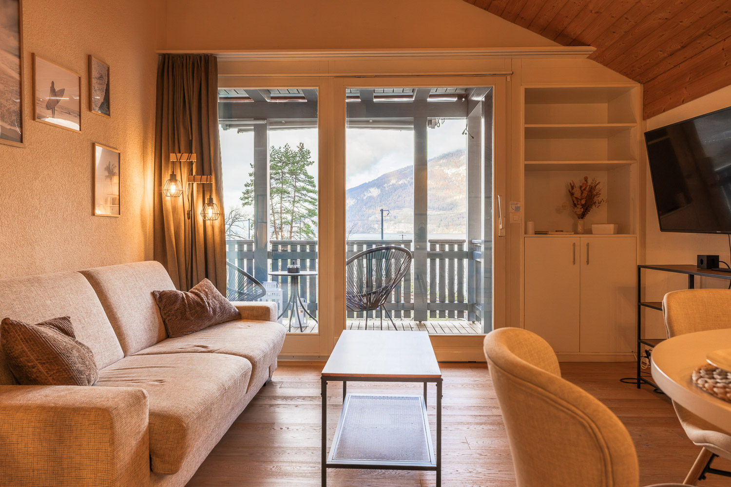 Surfers Lodge